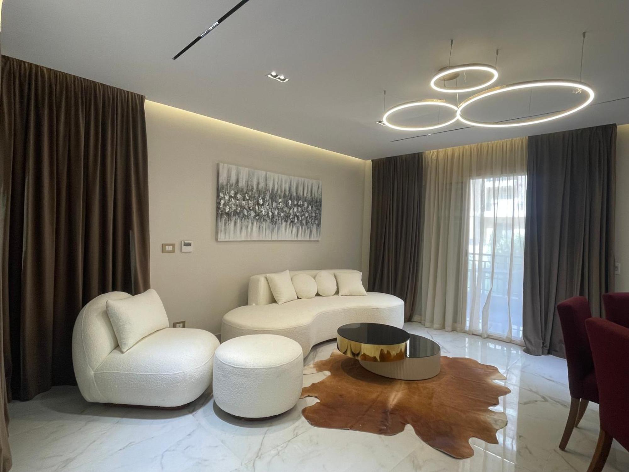 Luxry In Taj Near Airport Cairo